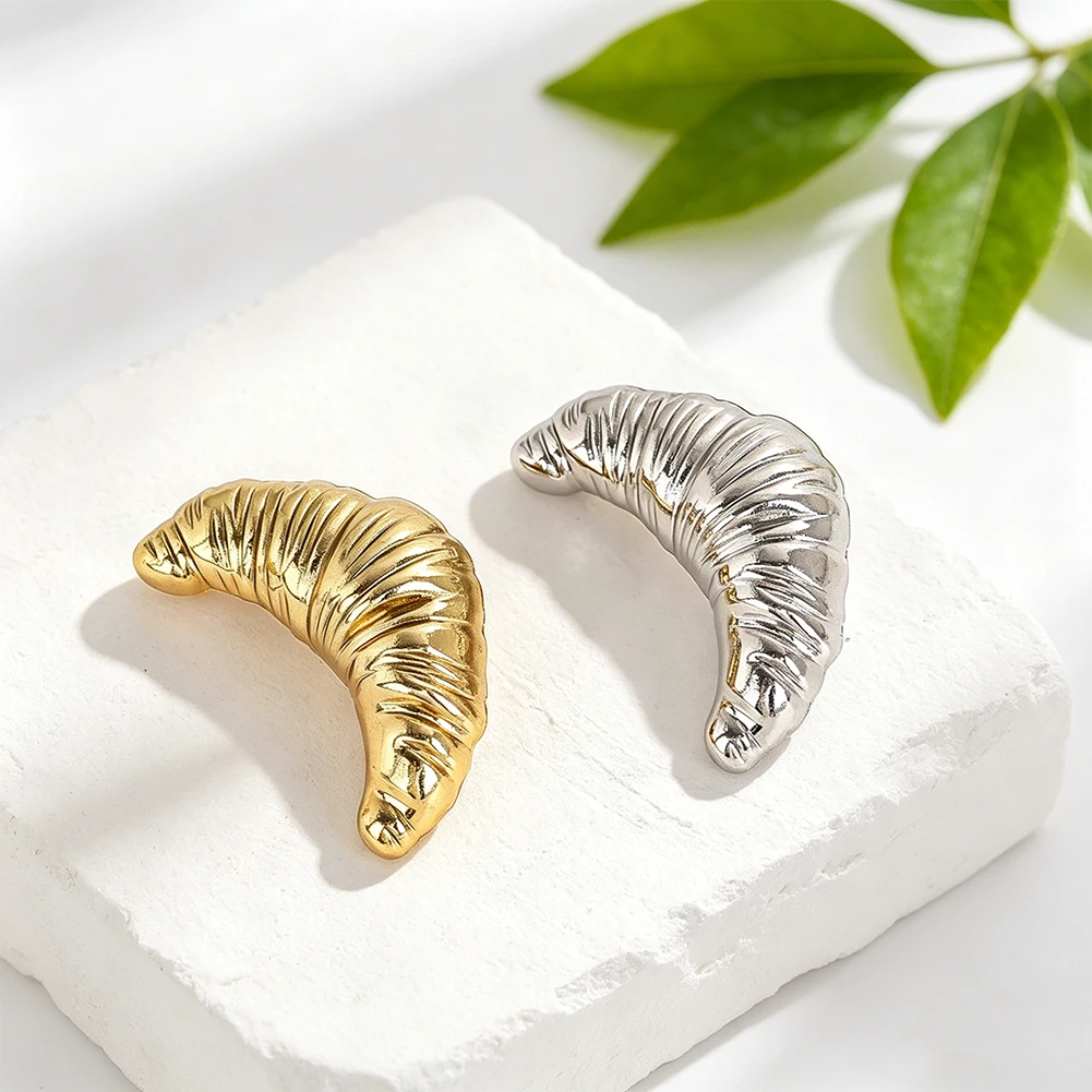 Matte Gold Silver Color Croissant Brooch Embossed Textured Bread Safety Pin Unique Creative Suit Coat Decor Fastener Jewelry