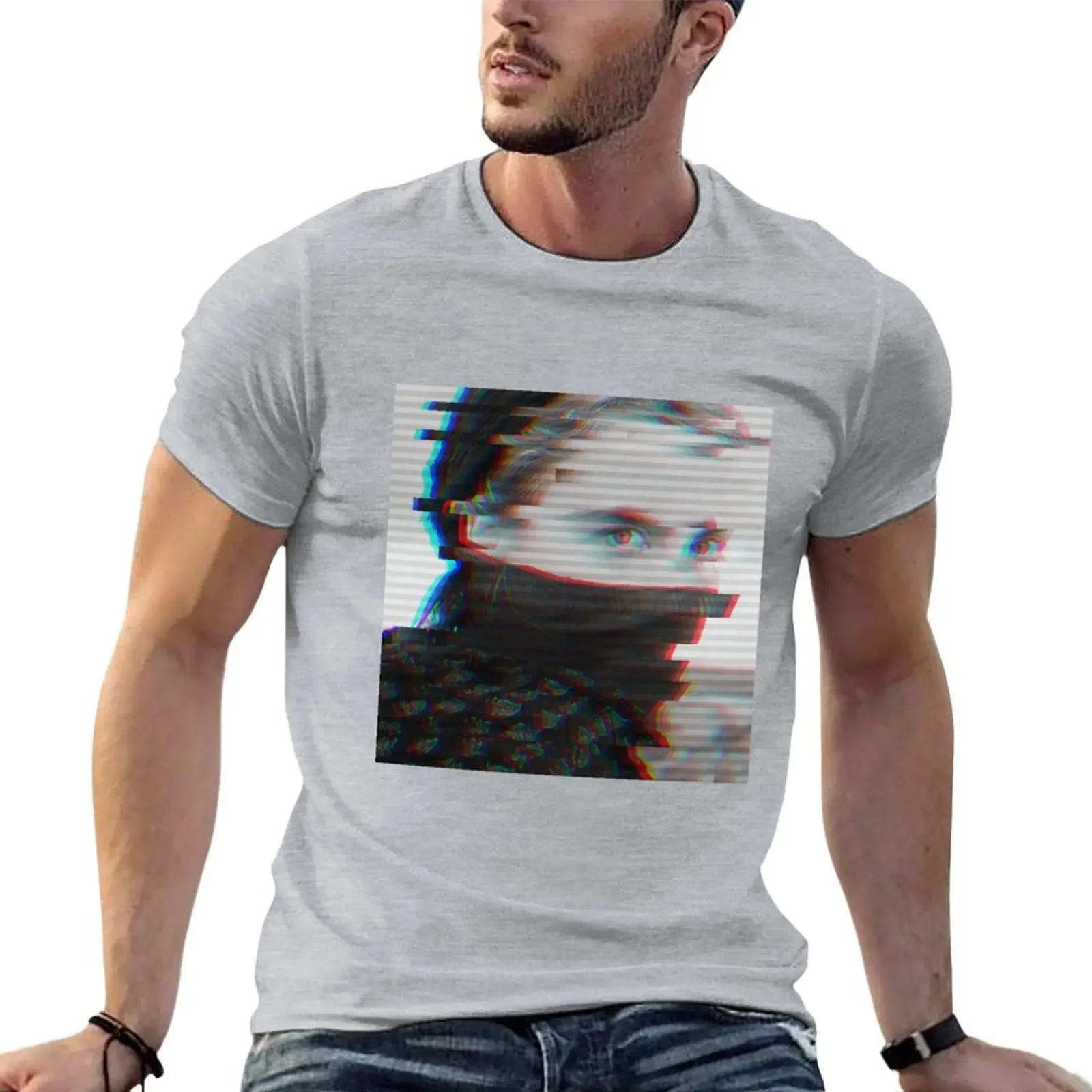 Glitch-Effect In Een Scène Uit Het Filmportret Van Een Dame In Brand. T-Shirt Graphics Kleding Voor Mannen