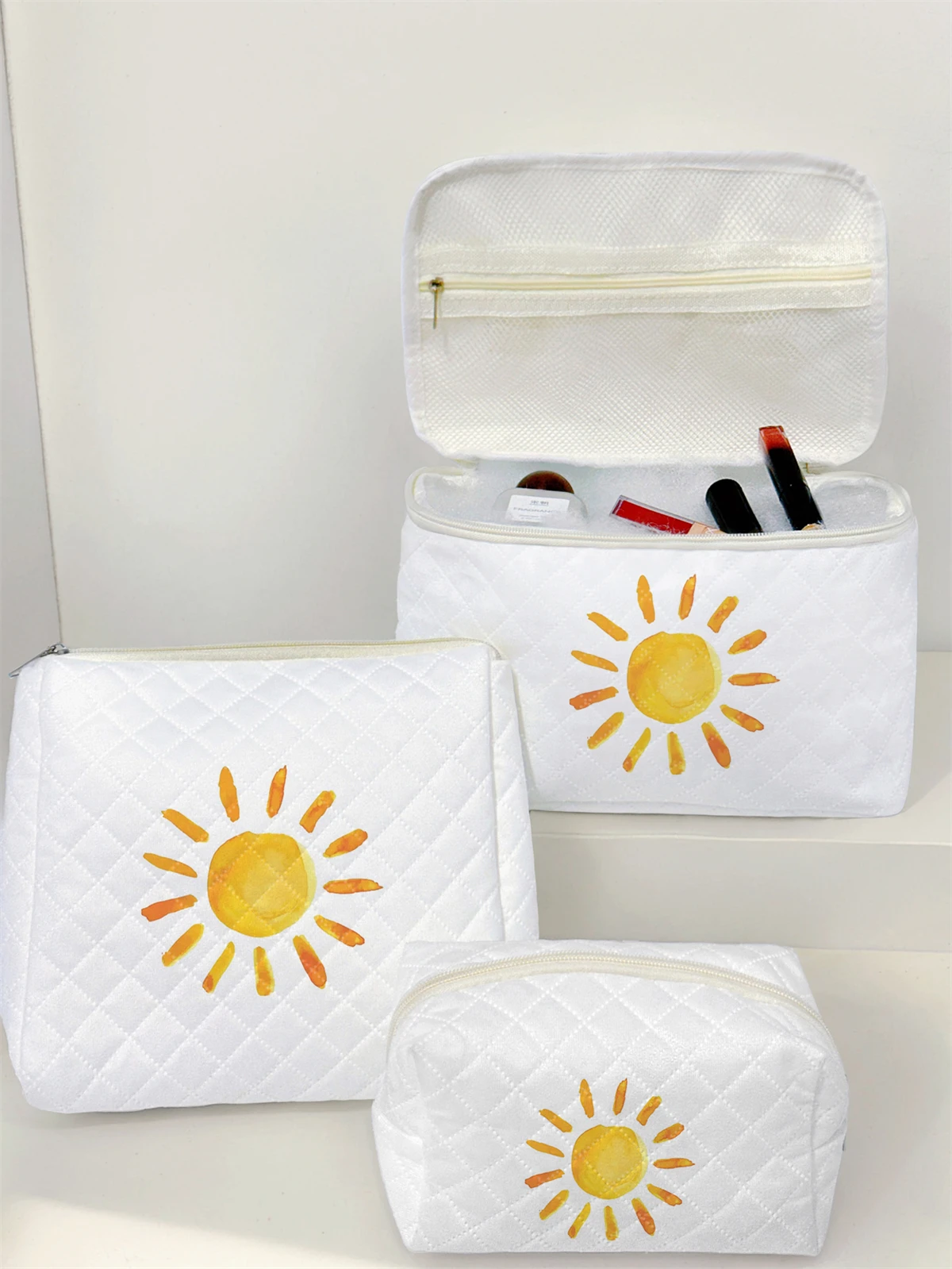 

1 Set Portable Makeup Bag, Large Capacity Design, Easily Accommodate Your Cosmetics, Lightweight And Portable For Storing Cosmet