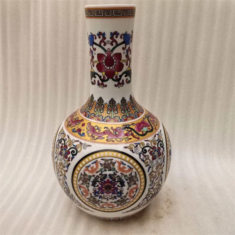 China Old Collection Porcelain Vase White Enamel with Intertwined Lotus Patterns And Sky Balls Vase Decorative Flower Home Decor