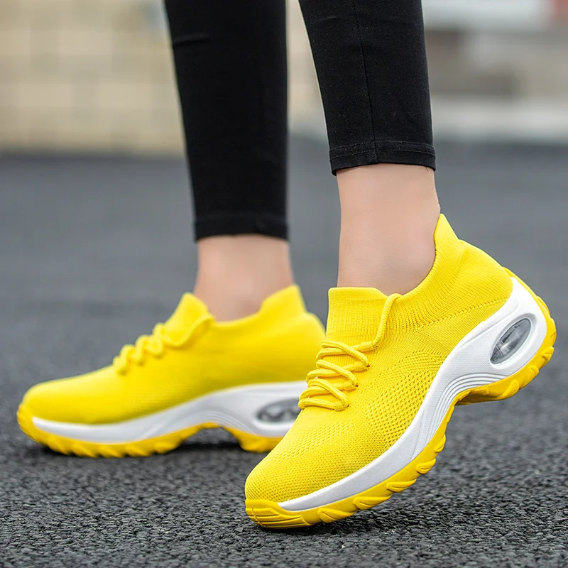 2023 Spring and Autumn Women's Sports Running Platform Yellow Breathable Mesh Socks Boots Cushioned Sports Shoes