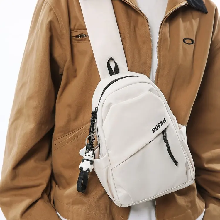 

2025 Winter 723 New Zipper Messenger Bag Diagonal Shoulder Bag Versatile Simple Cycling Bag