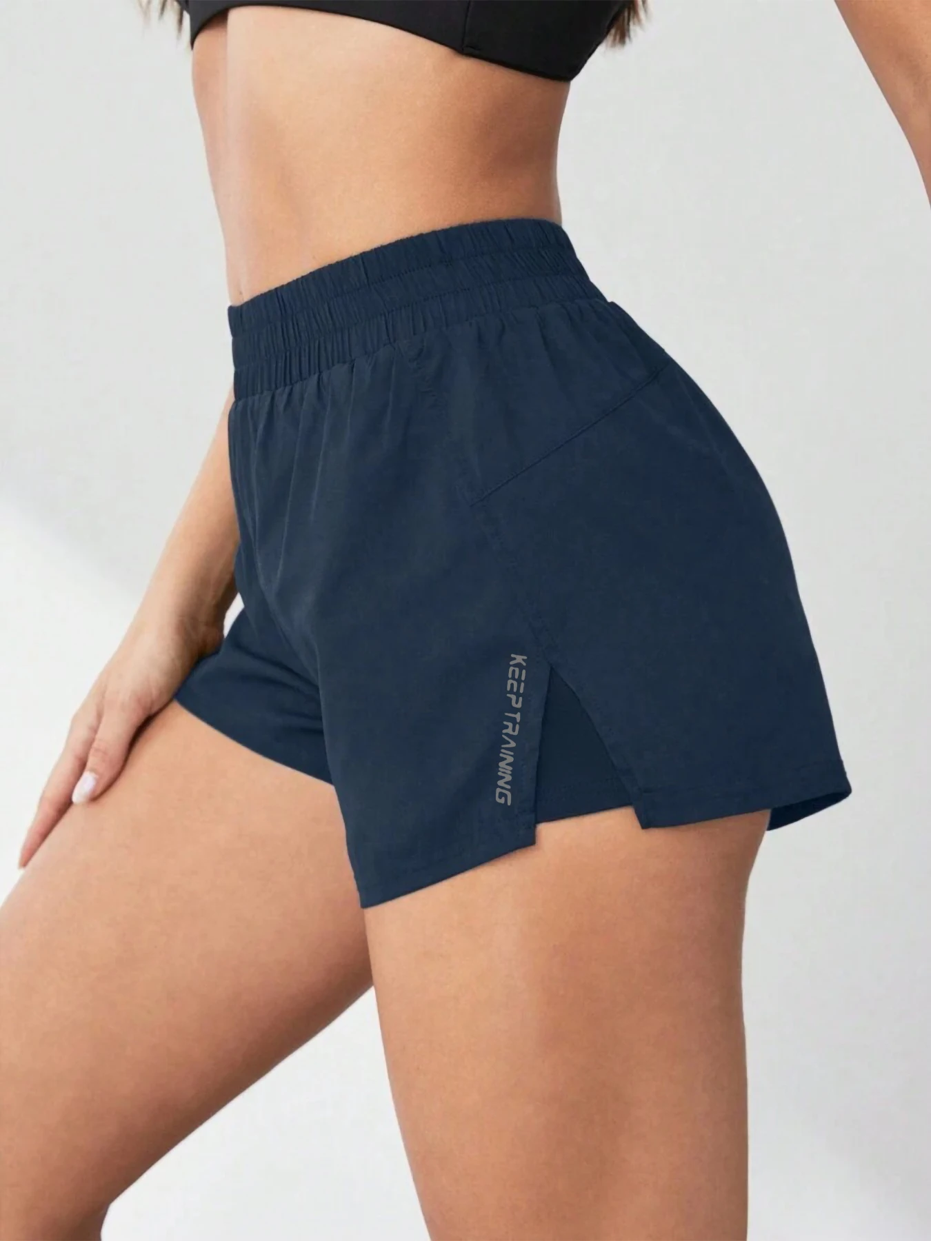 2026 Nieuwe stijl Faux tweedelige anti-blootstelling yogashorts sportshorts hardlopen fitness tennis casual basic sportbroek dames