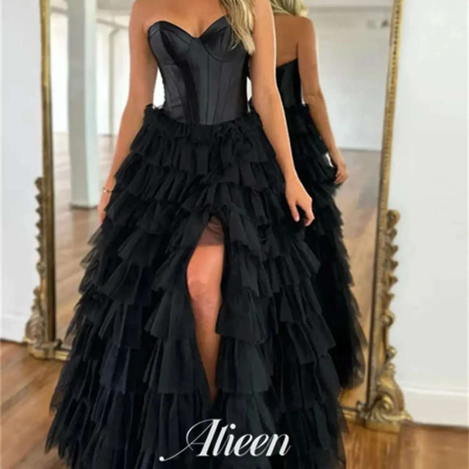 

Aileen Side Slit Off the Shoulders Black Multi-layer Sweetheart Elegant Short Dresses for Formal Occasions Luxury Wedding Dress