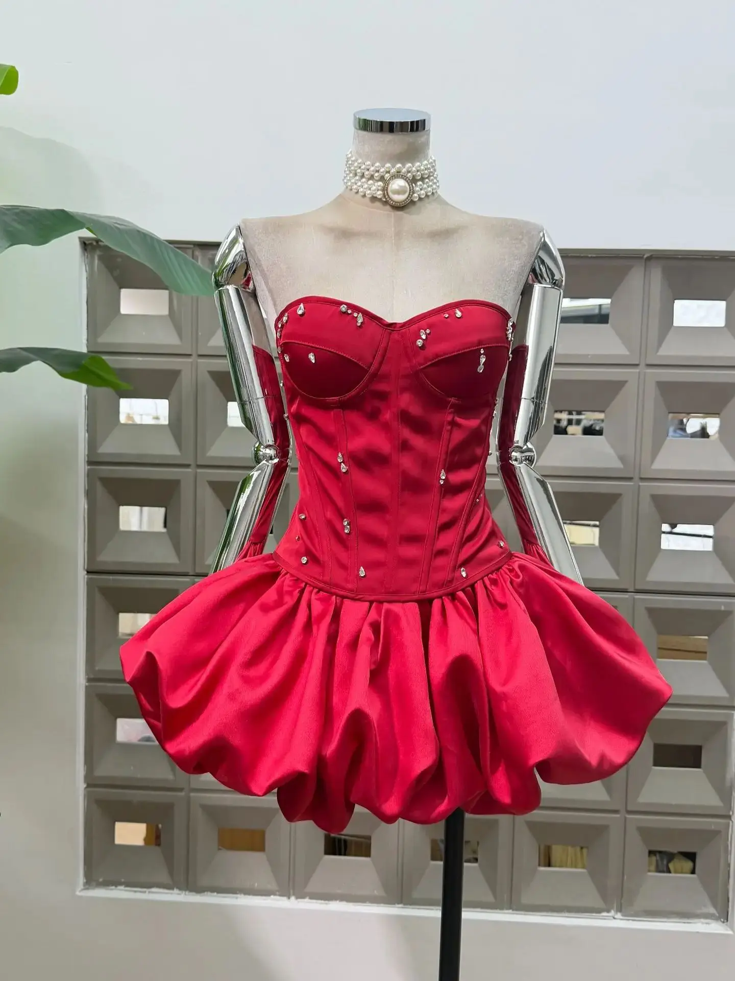 

New Women Sexy Strapless Rhinestones Luxury Mini Dress Party Evening Birthday Outfit Wedding Gowns Club Pom Design Clothes