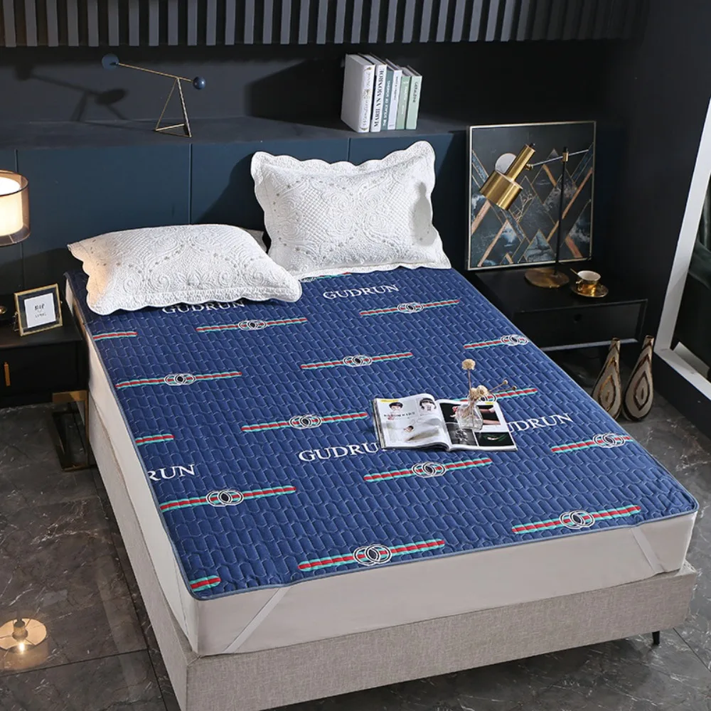 

Mattress Protector Washable Waterproof Bedspread Non-slip Anti Dust Throw Mattress Soft Skin-friendly Mattress Pad Children