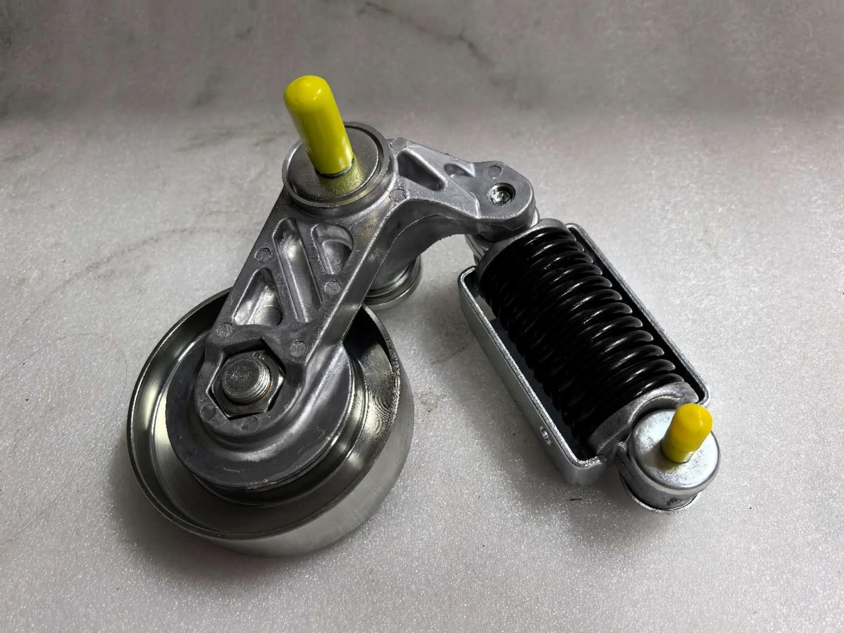 

Belt tensioner tensioner for Hino 700 E13C truck diesel engine