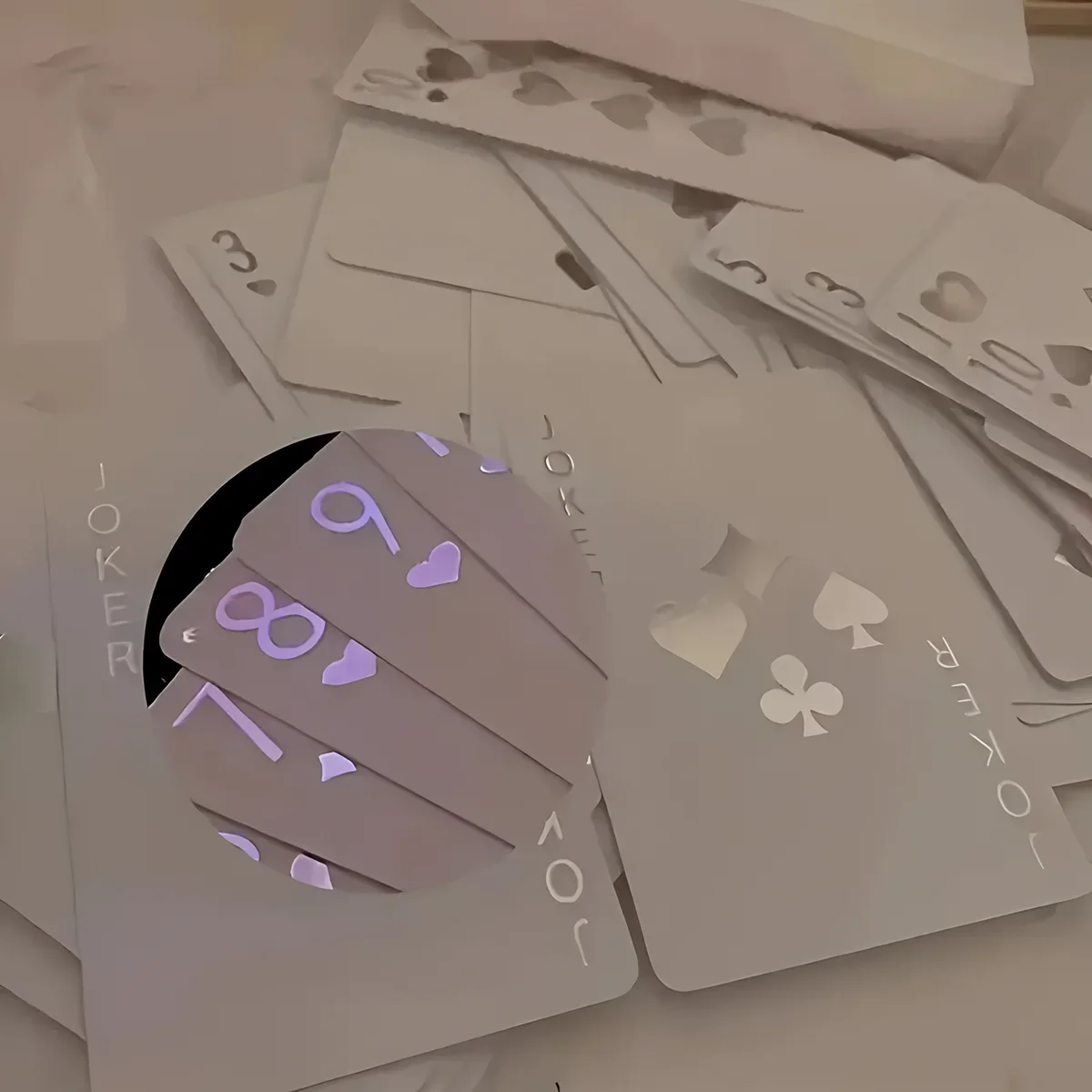 Luminous poker card set, high-quality cardboard, suitable for dormitories, gifts, and various holiday party activities