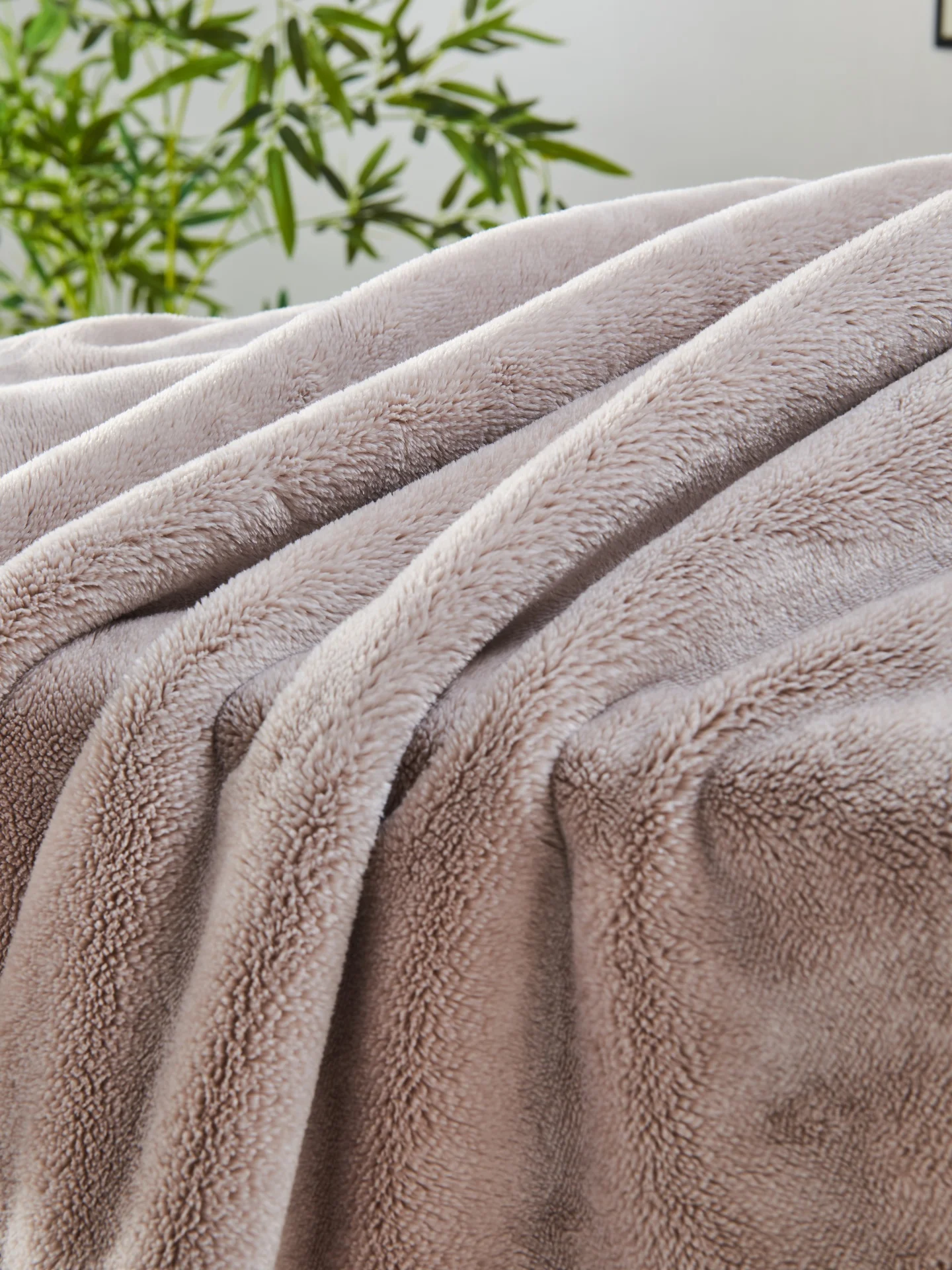 

Thiened Double-Sided Milk Velvet Blanket Modern Simplici Sle Office Nap Air Conditioner Cover Universal Four Seasons Bl...