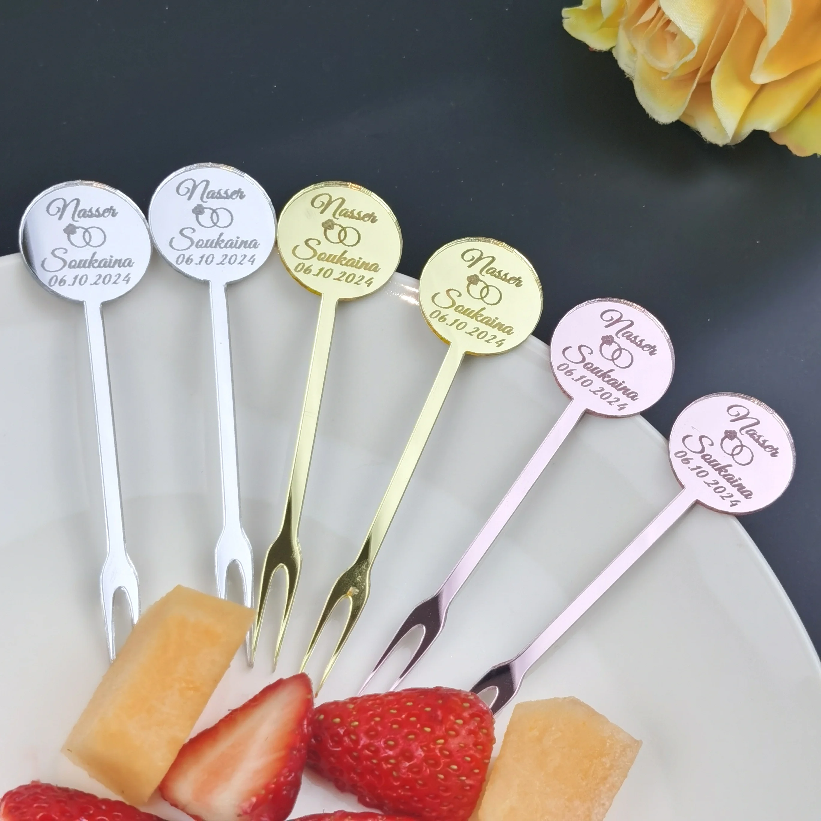 

Personalized Round Mirror Fruit Fork Wedding Dining Custom Fork Wedding Decoration Custom Acrylic Dinner Edible 50/100