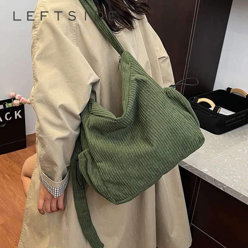 

Women's Corduroy Large-Capacity Crossbody Bag Retro Relaxed Aesthetic Daily Casual Shopping Travel Shoulder Bag Handbag 2026 New