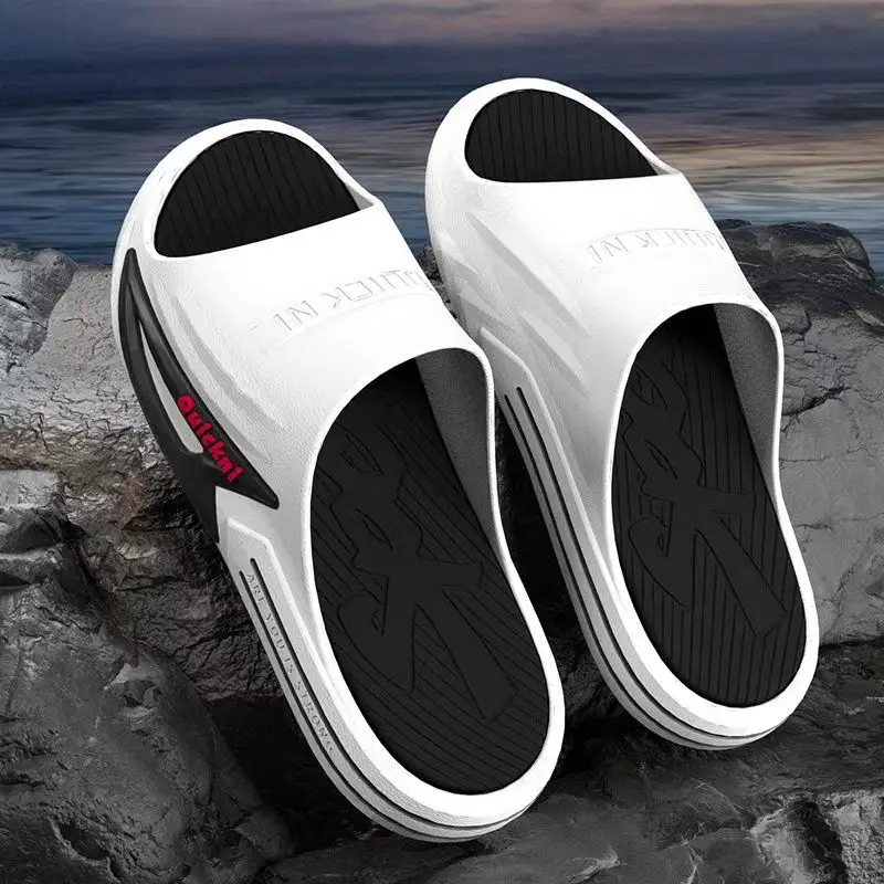 Man's New Summer One Word Slippers Soft Sole Non Slip Home Slipper Bathroom Slippers Adolescent Outdoor Slippers