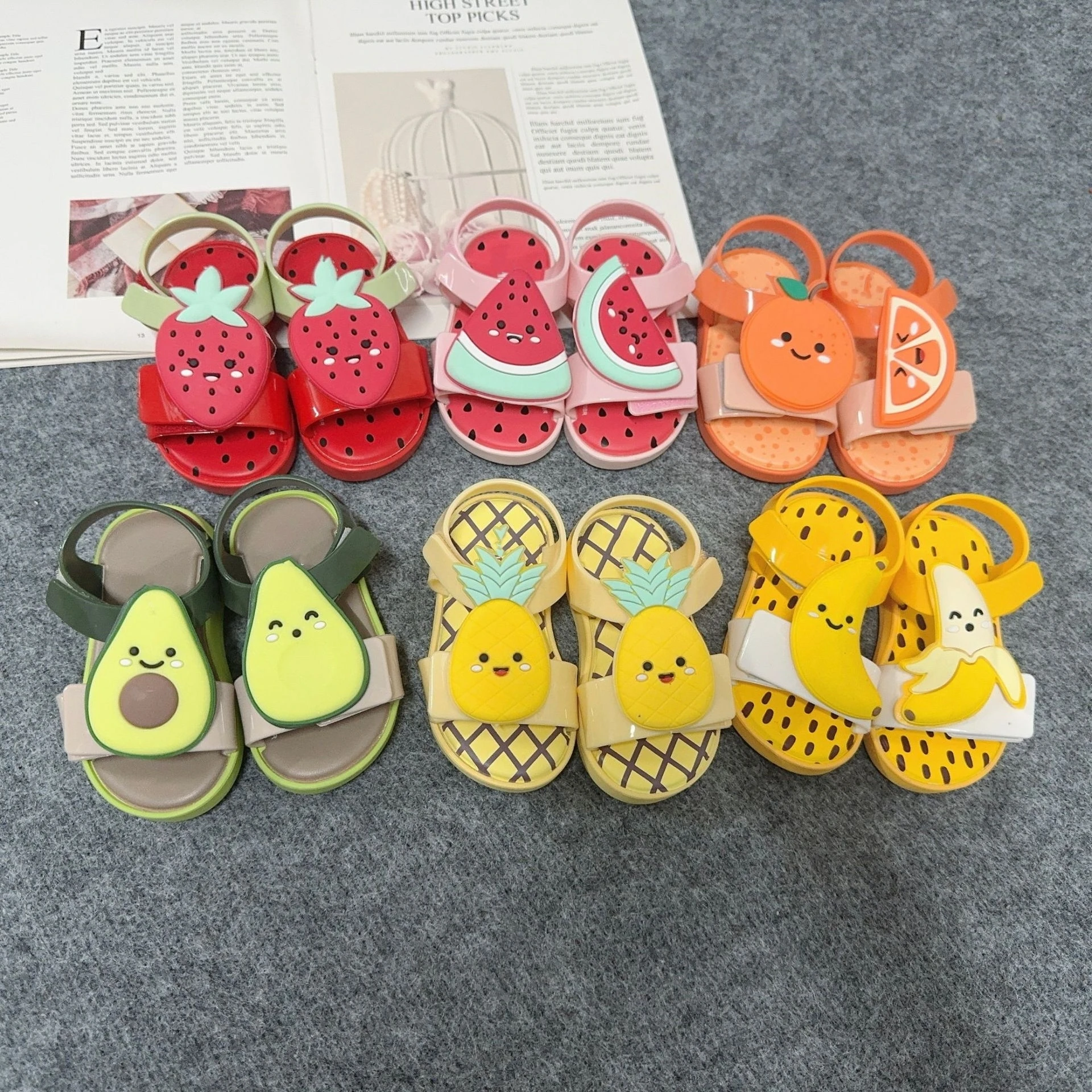 Summer 2026 Cute Fruits Shape Bananas Oranges Baby Jelly Shoes Children's Soft Soled Beach Shoes Boys Girls Open Toed Sandals