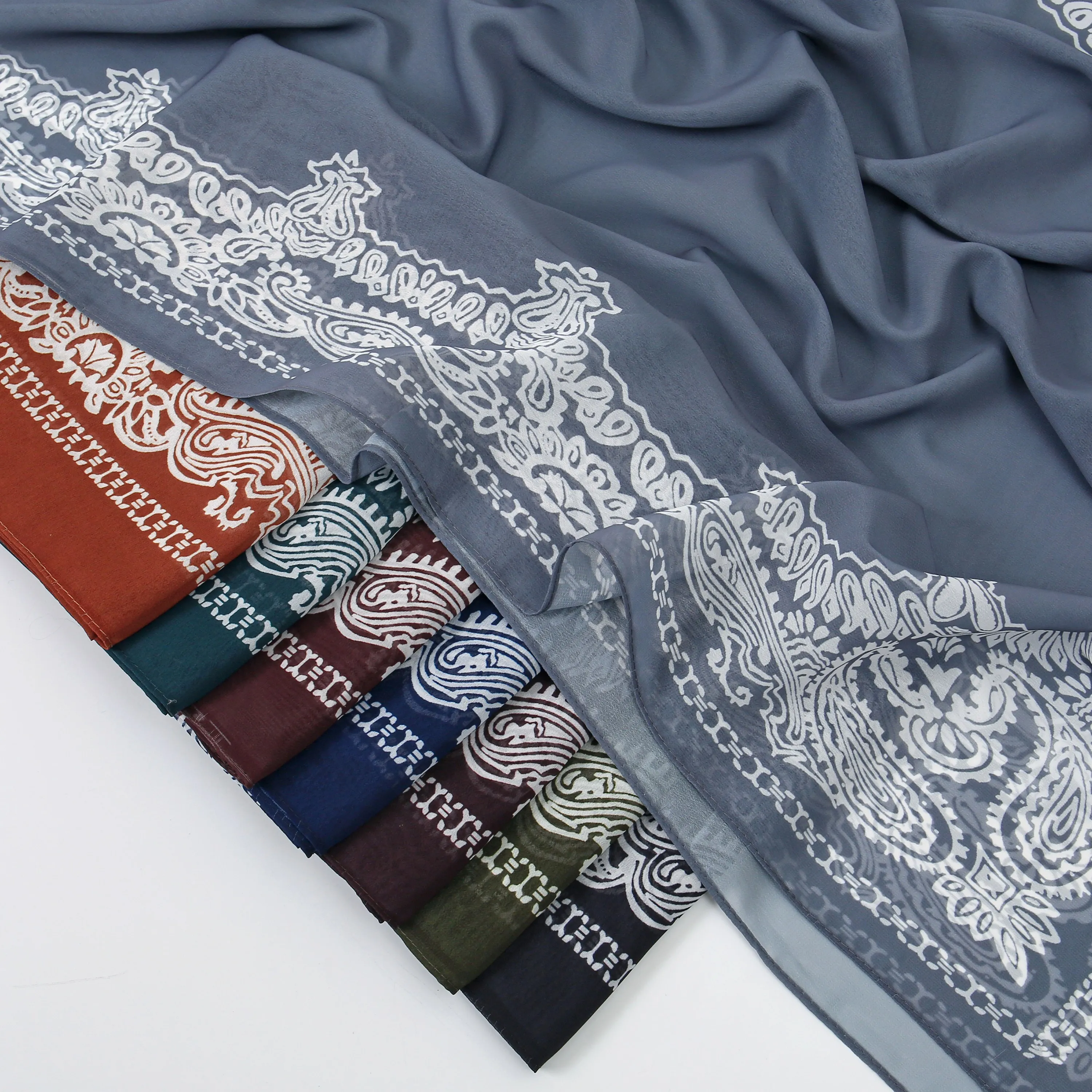 Nuova Tendenza: Hijab Leggero  - Ethnic Fashion Trend recensione e prezzo
