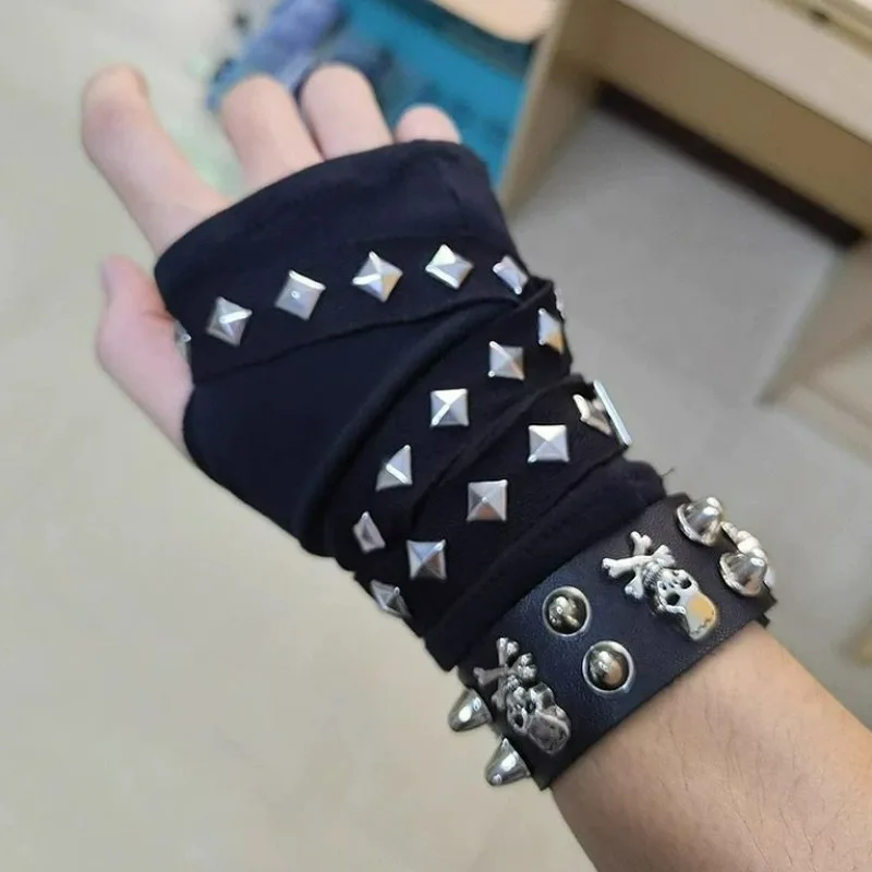 2026 Black Gothic Punk Style Rivet Ribbons Streetwear Sleeves Half Finger Gloves Women Men Rock Music Festivals Cosplay Accessor