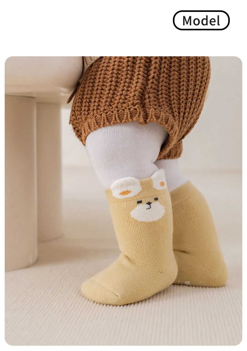 3/5 Paar warme, rutschfeste Babysocken mit Cartoon-Motiv, aus weicher Baumwolle, für Neugeborene, als Hausschuhe, rutschfeste, dickere Socken für Kleinkinder, für den Innenbereich. – Detail 9