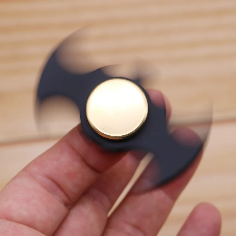 Spinner de mano de Metal con forma de murciélago, juguetes antiestrés EDC para adultos y niños, antiansiedad