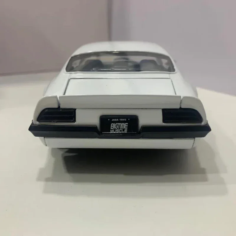 1:24 1972 Pontiac Firebird Diecast Metal Alloy Model Car Toys For Children Toy Gift Collection