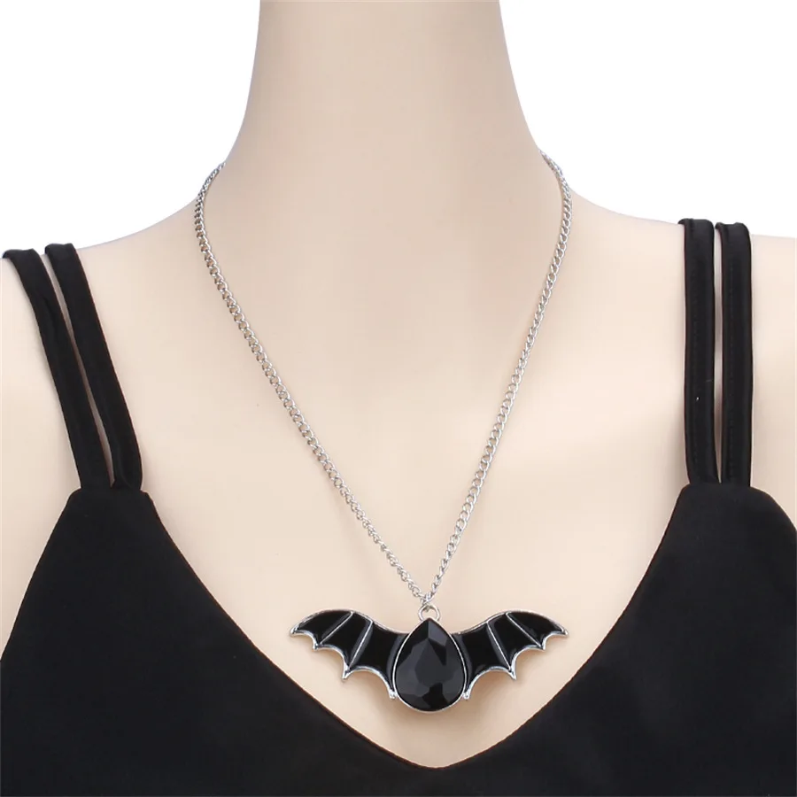 Gothic Vampire Bat Necklace for Women Girl Charms Punk Choker Chain Collar Party Cosplay Jewelry Goth Necklaces Halloween Gift