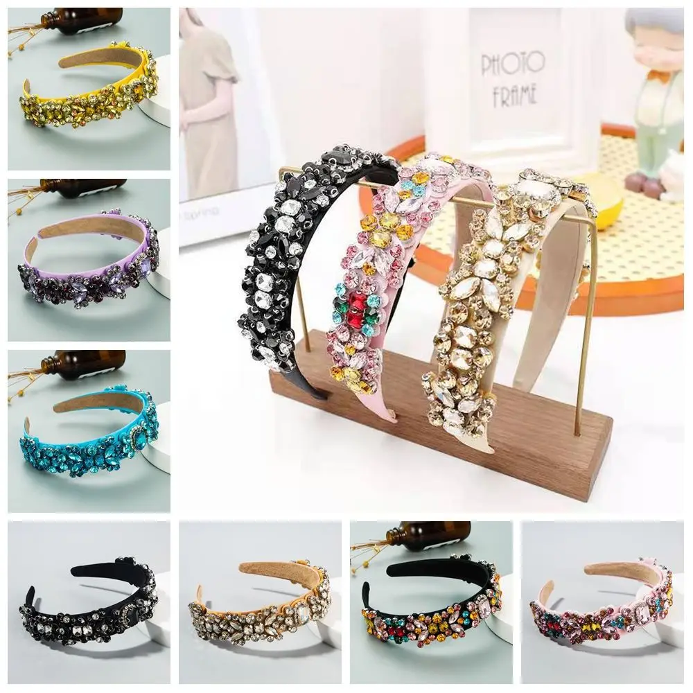 Рисунок 3 - Темпераментная красочная повязка на голову со стразами