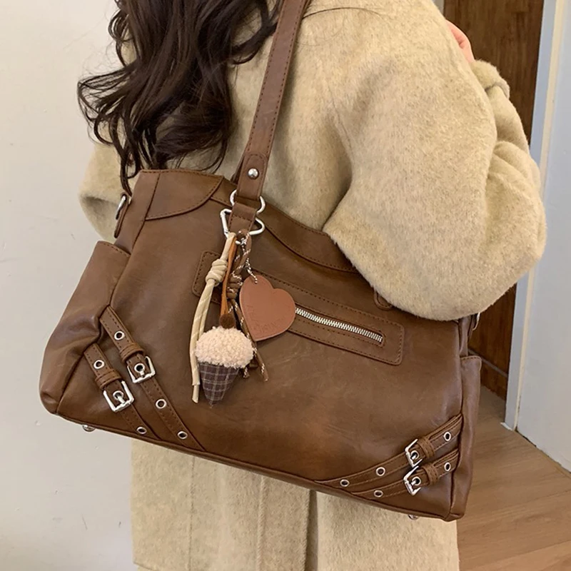 

Large Capacity Tote Bag Niche Design Ladies Punk Shoulder Bag Motorcycle Bag Rivet One-shoulder Crossbody Bag Soft PU Leather