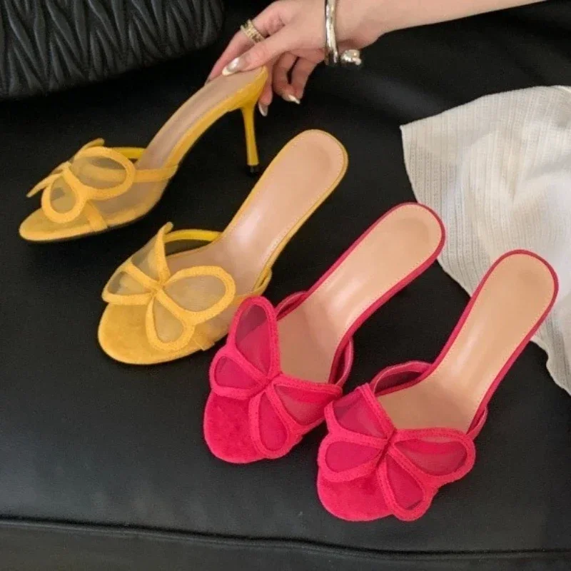 فراشة مصمم كعب رقيقة الشرائح النساء النعال مثير الصيف جديد مأدبة أحذية الحفلات أزياء العلامة التجارية السيدات صندل كعب عالٍ