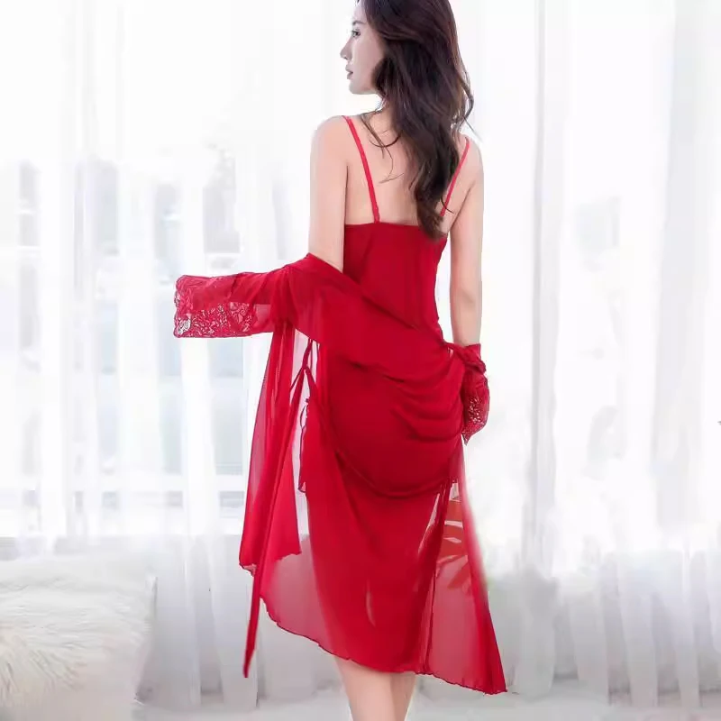 ชุดนอนสองชิ้น เสื้อสายเดี่ยว ชุดนอนลูกไม้โรแมนติก