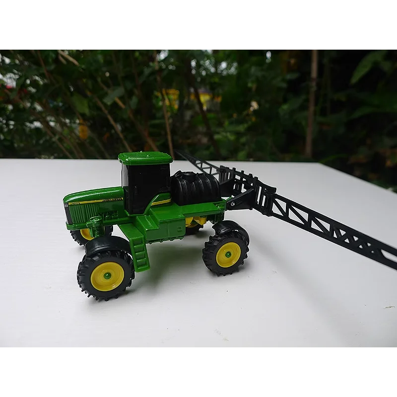 

Diecast ERTL 1:64 Scale 4710 Field Sprayer Agricultural Alloy Car Model Collectible Toy Gift Souvenir Display Ornament