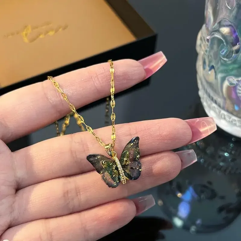 1pcs Gold Butterfly Series Copper Encrusted Zircon Pendant Titanium Steel Chain Simple And Elegant Necklace