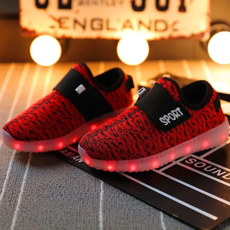 

Children's Fashion Simple Soft Bottom Board Shoes Fashion Outdoor Sports Walking Shoes New LED Light Shoes Cute Sneakers Boys Gi