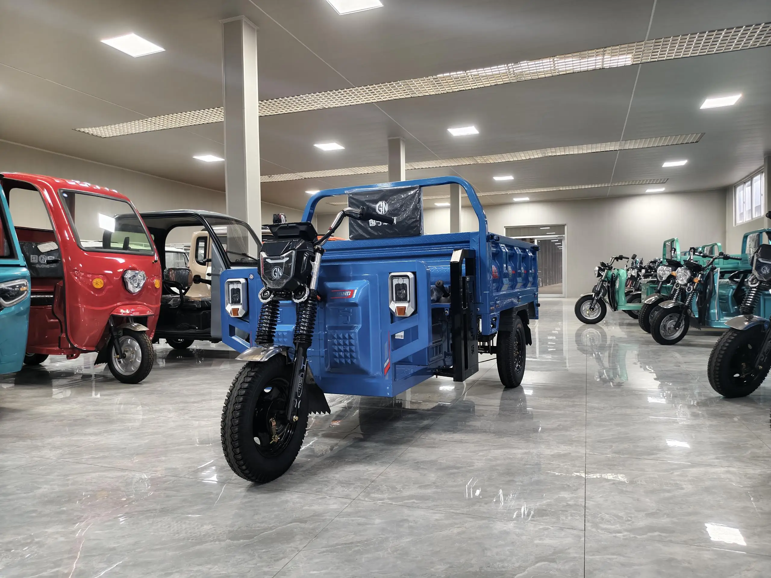 KEYU Authentic Two Seats 1500w 70h Motor Electric Bike Tricycle for Rural Transportation of Goods