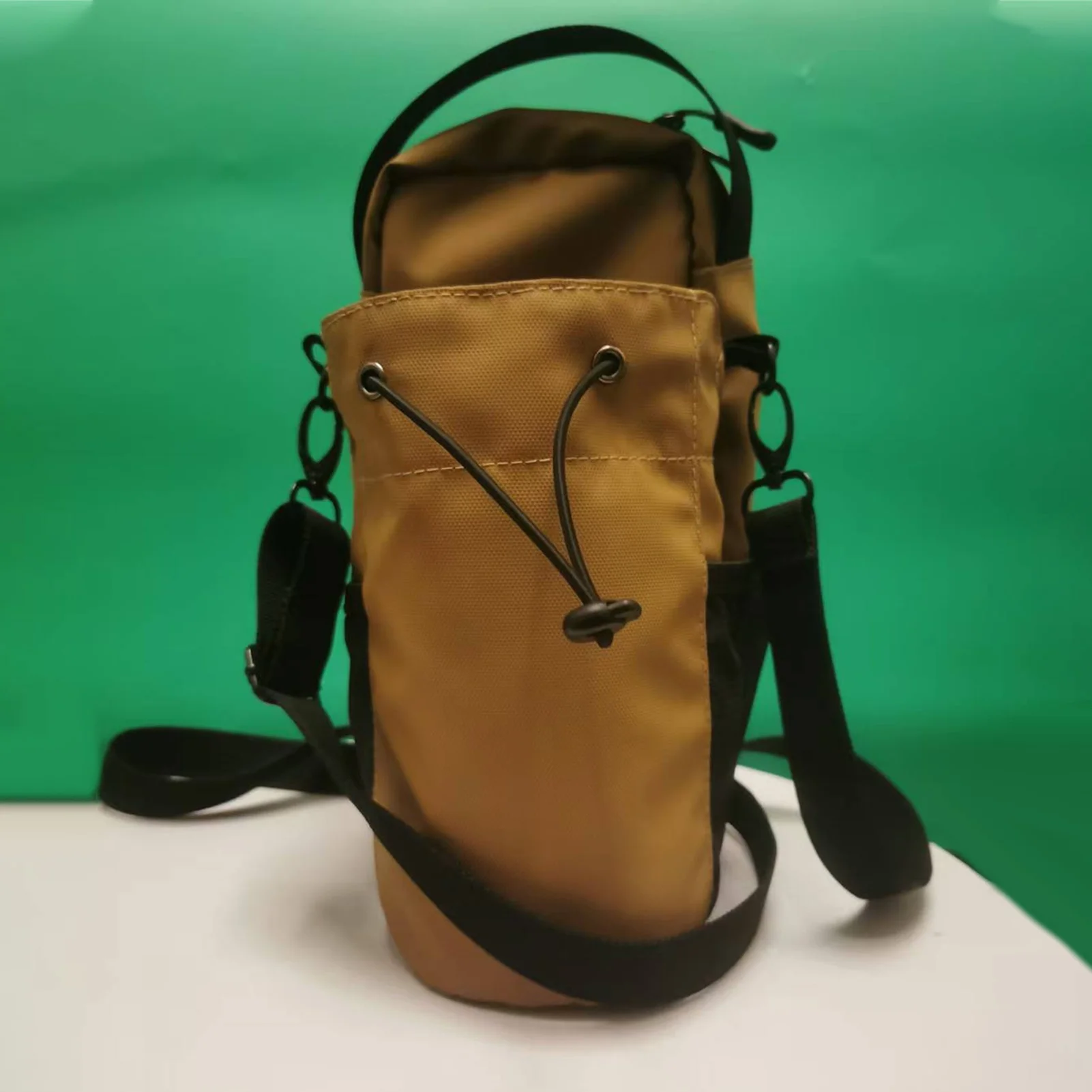 Рисунок 4 - Магнитный держатель для бутылки с водой для фитнеса