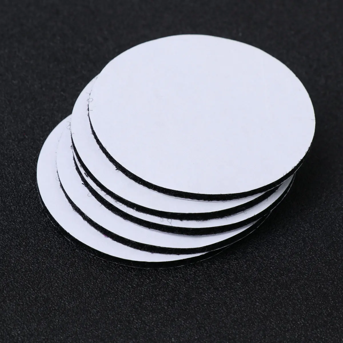 

15Pairs 60mm Round Black White Color Creative Sofa Sticker Skid Resistance Carpet Marker Decals for Home Living Room Bedroom
