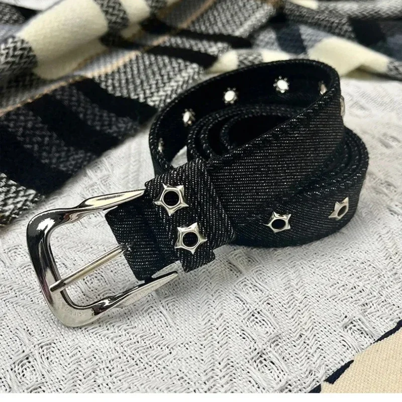1 unidad de cinturón de lujo a la moda, accesorios Punk negros, faja vaquera azul, HipHop Y2k, cinturón con hebilla ahuecada de estrella, para hombres y mujeres