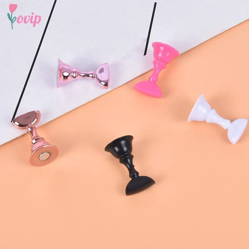 1Set Magnetic False Nail Tips Practice Trainning Display Stand Holder Base Alloy Crystal Nail Art Polish Display Manicure Tools