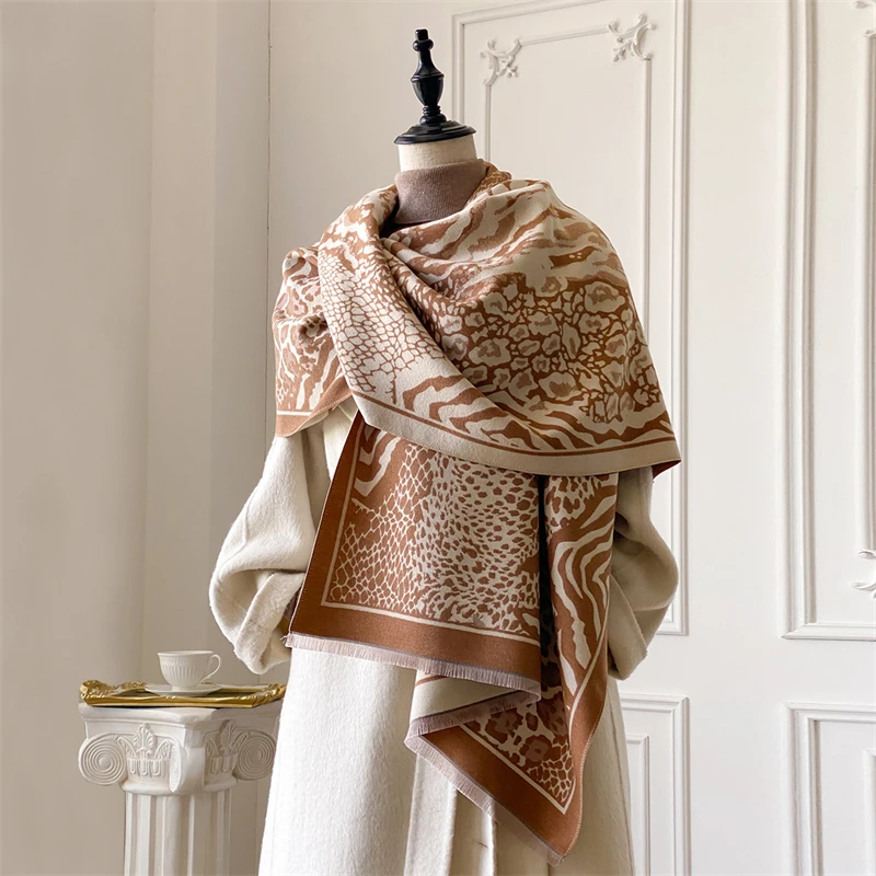 

2025 Winter Cashmere Scarf for Women Luxury Warm Shawl Leopard Print Windproof Cape Pashmina Handerchief designer Female Scarf