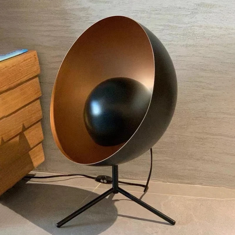 Nordic Danish Designer Satellite Desk Lamp Parlour Sofa Bar Counter Model Houses Bedroom Bedside Retro Radar Tripod Table Light