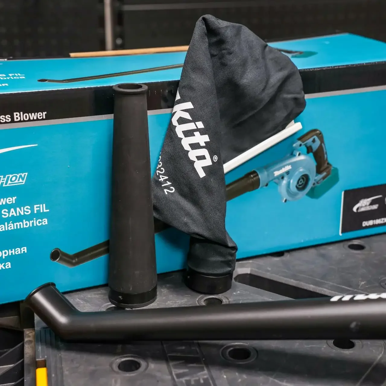 MAKITA 18V Blower DUB186ZX2 SKIN ONLY - BRAND NEW