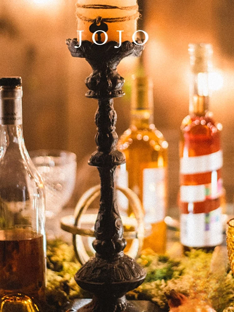 Romantic Beeswax Candle Holder Garden Dinner Lighting Vintage Style Iron Material Simple Modern Design Chinese Manufacturer