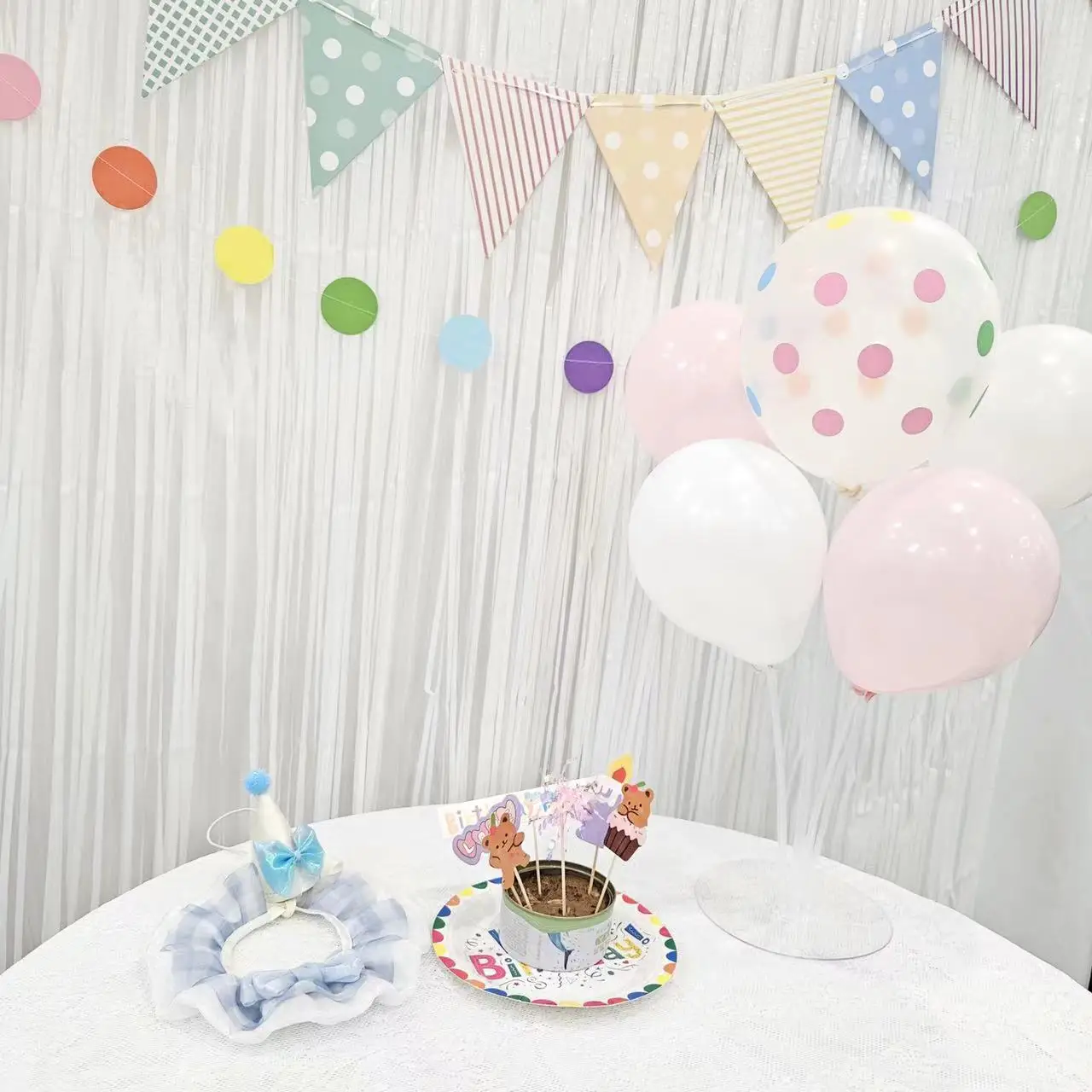 

A set of Pet Dog Cat Birthday Theme Party Atmosphere Decoration Ballon Shimmer Backdrop Pet Birthday Hat Saliva towel Pet bib