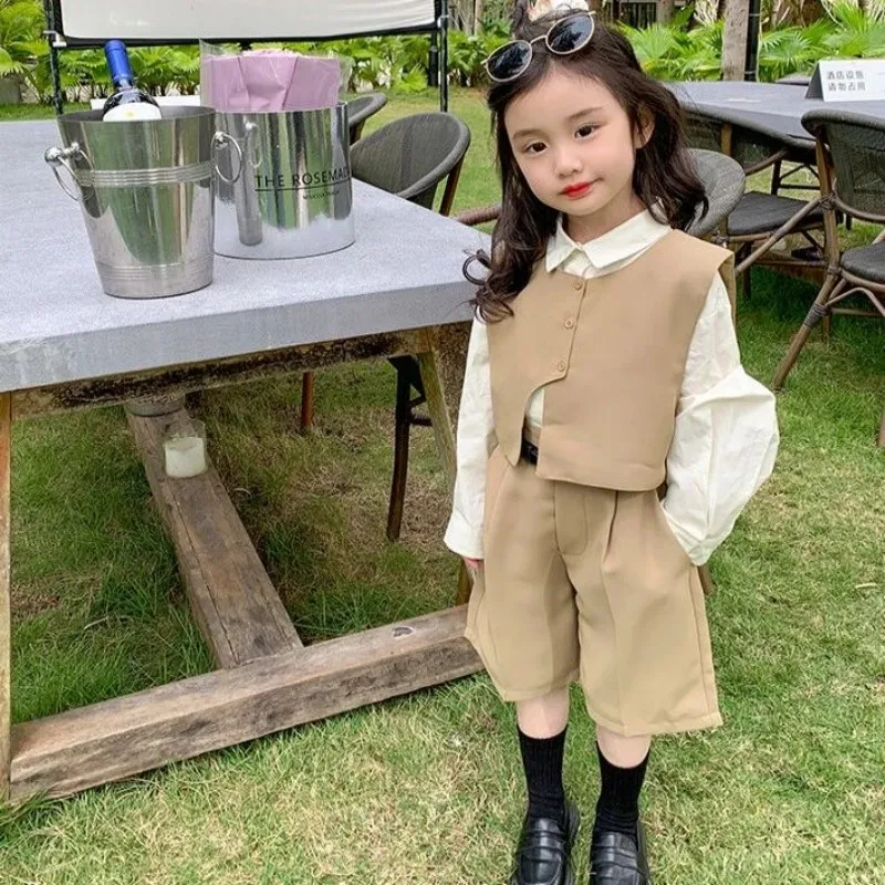 

Children's Three piece Spring and Autumn New Style Girls' Pure Cotton Western Style Vest Shirt Shorts Set