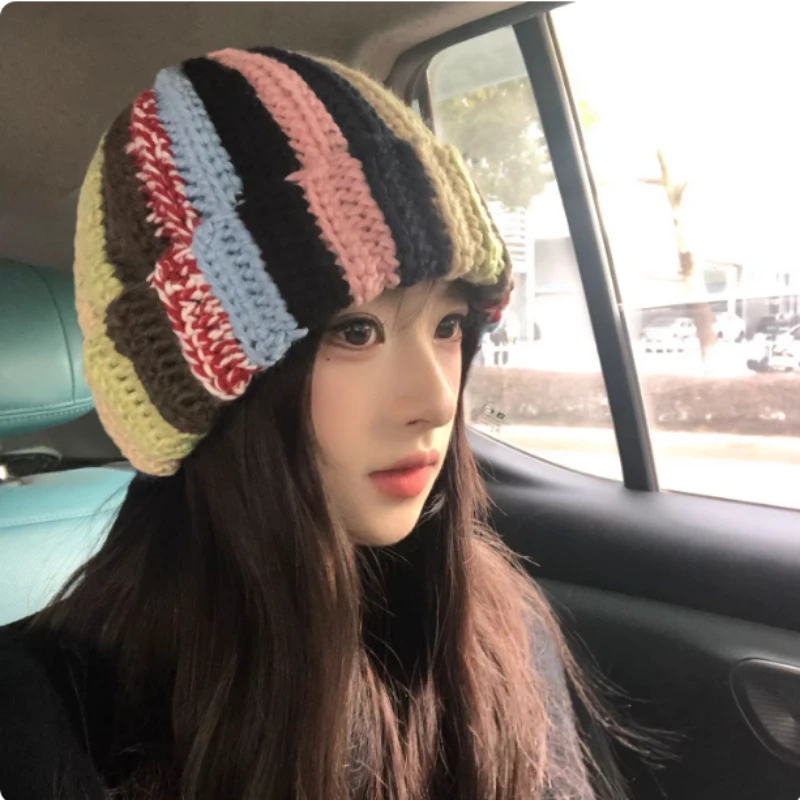 

Нишевый американский красочный полосатый пуловер ручной вязки крючком вязаная шапка женская зимняя модная теплая защита ушей лыжная шапка с черепом