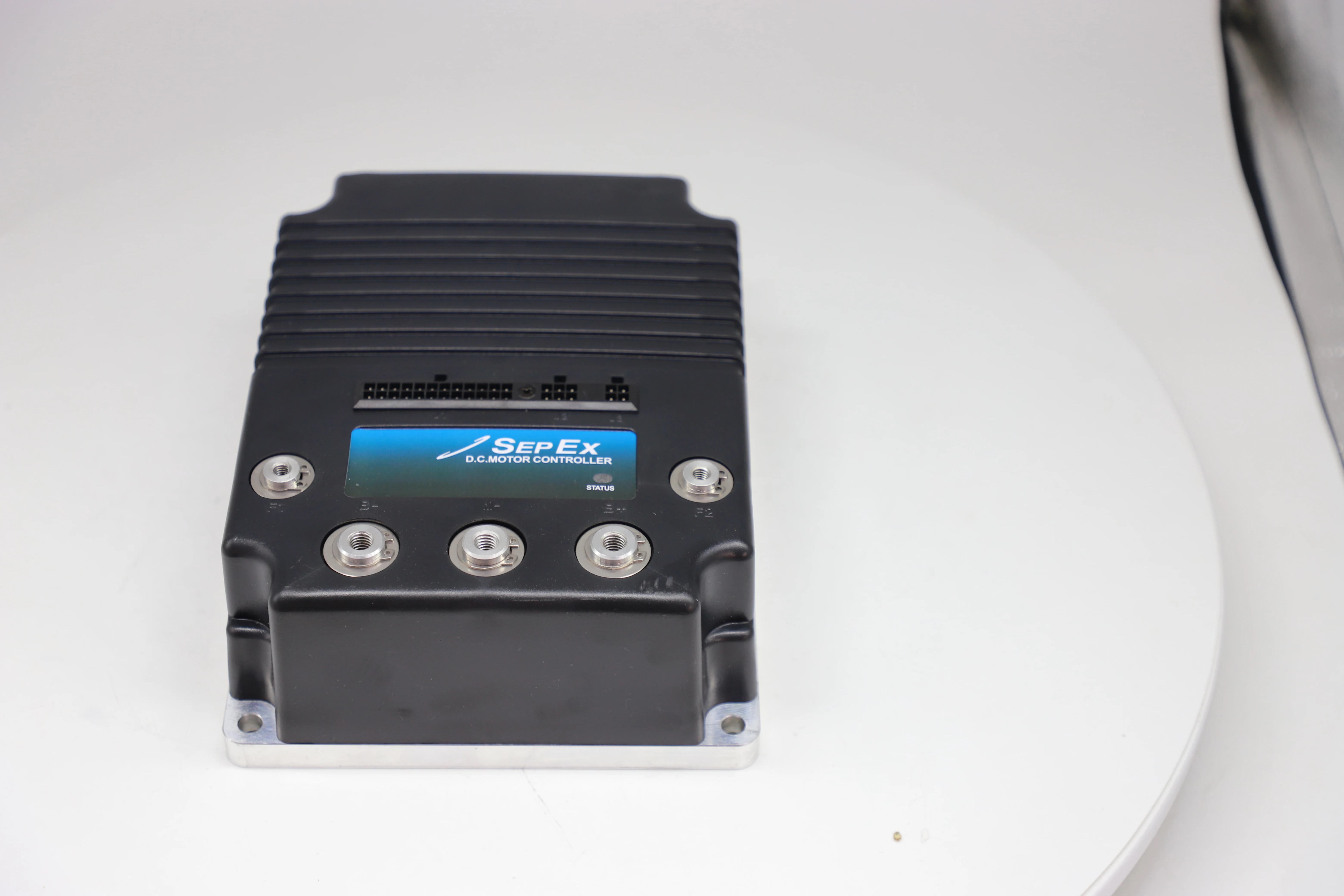 

Контроллер двигателя SepEx 1268-5503, 48В 500А, 0-5K, для гольф-каров Tomberlin Emerge 2000 года выпуска и новее