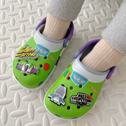 2024 Disney Cute Sandals pantofole Buzz Lightyear sandali legnosi Kawaii Eva Anime Home Beach Shoes pantofole estive per regali per bambini