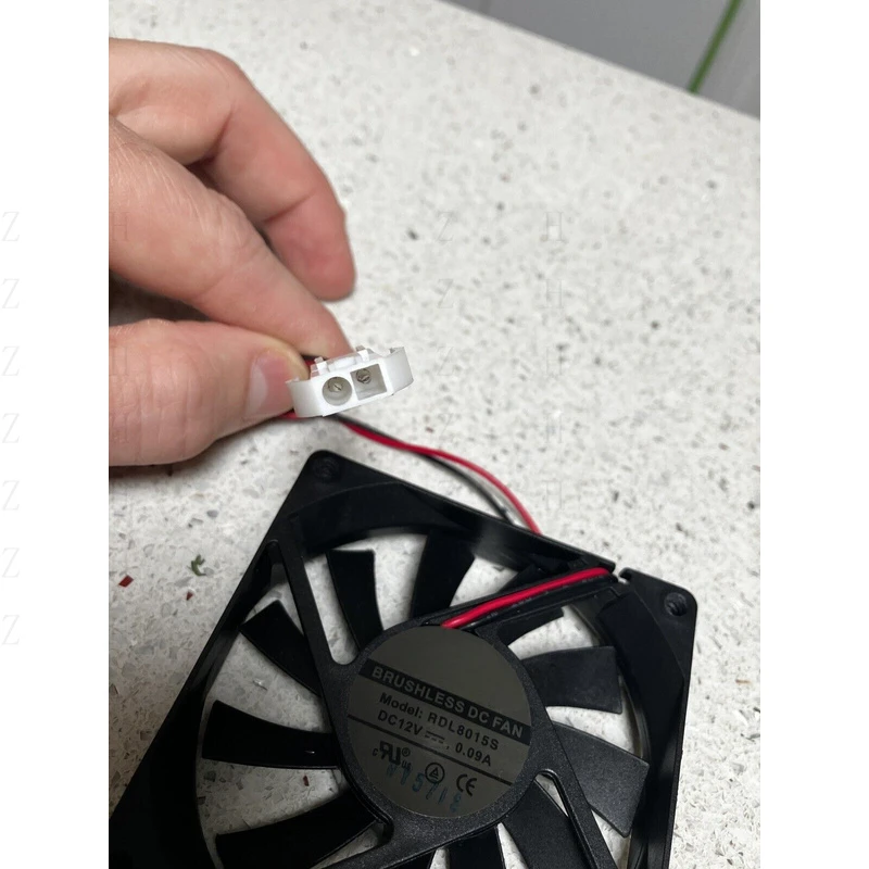 

Z FOR Xfan Xinruilian Ультра-тихий охлаждающий вентилятор Rdl8015s 8015 2-проводной DC12V 0,09A