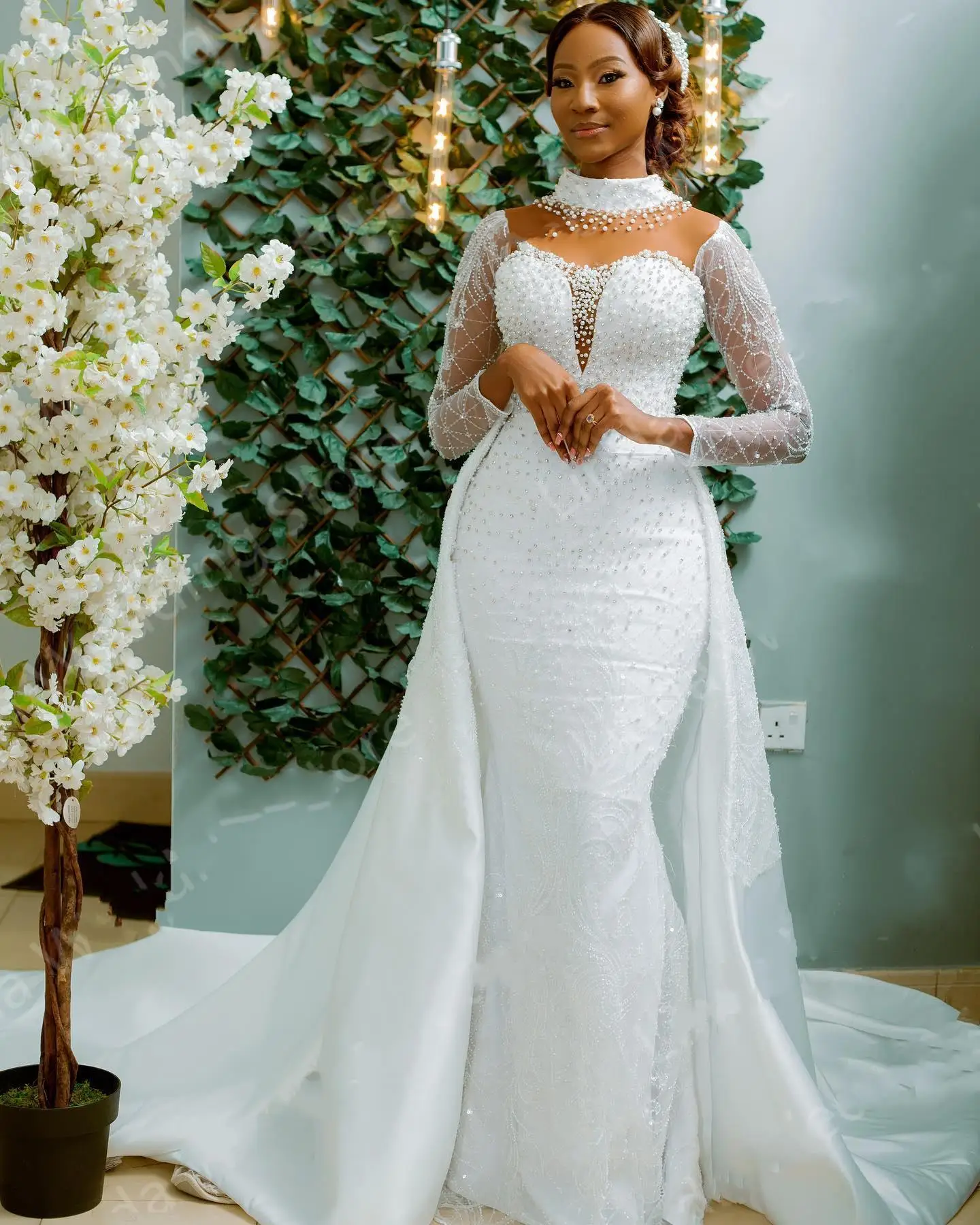 Customized  Heavy Pearls Beading Mermaid Wedding Dresses With Detachable Train Lace Appliques Beaded Full Sleeves Bridal Gown