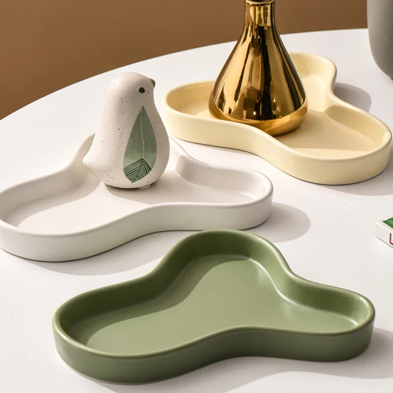 

Необычная керамическая тарелка в скандинавском стиле, тарелка для торта, 8-дюймовый лоток для хранения ювелирных изделий, поднос для ароматерапии, аксессуары для украшения дома