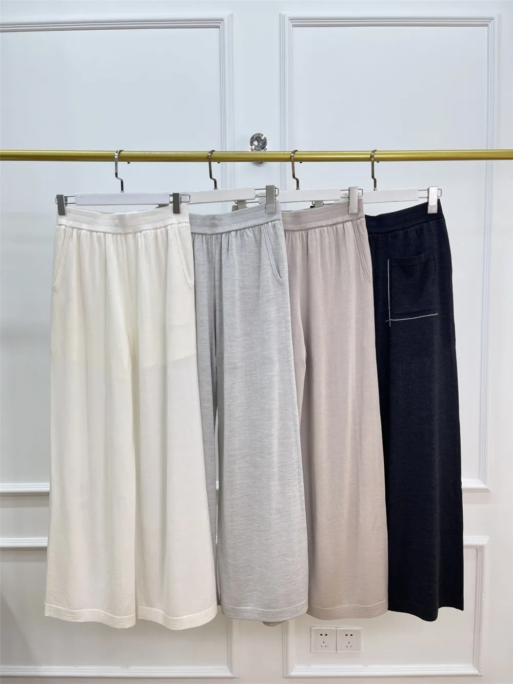 

Women's Pants Spring Summer New Elastic Waist Light Chain Straight Trousers Female