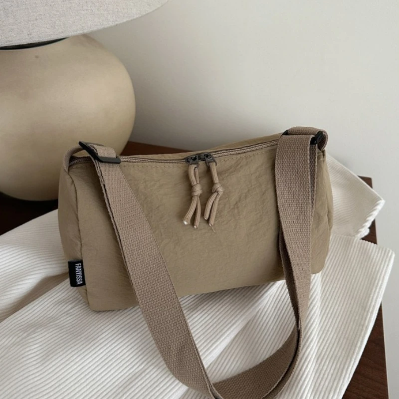 

Simple Casual Women's Large Capacity Sports Bag Commuter Ladies Shoulder Bags Solid Color Female Portable Tote Handbags