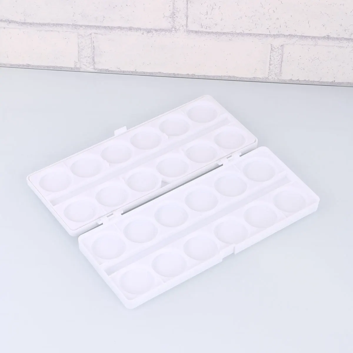 

Watercolor Nail Art Mixing Tray Portable Folding Painting Palette for Gouache Pigments Plastic Storage Box Lightweight White